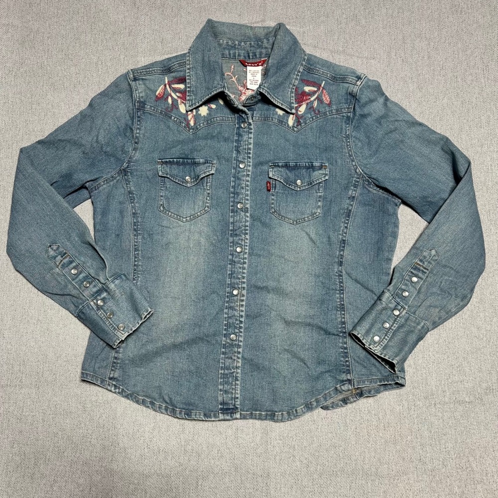 Levis Women Embroidered Floral Western Denim Snap Shirt Large Blue Cotton Blend